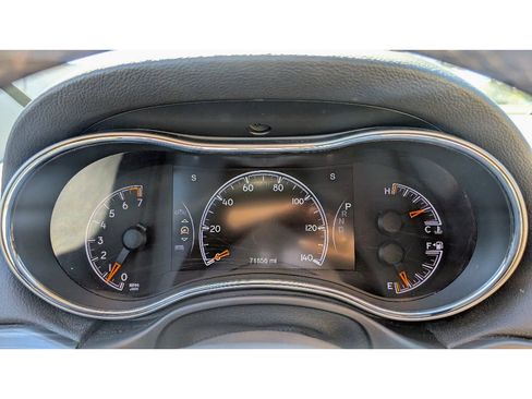 Used 2019 Jeep Grand Cherokee Laredo w/ 18" Wheel & 8.4" Radio Group image 20