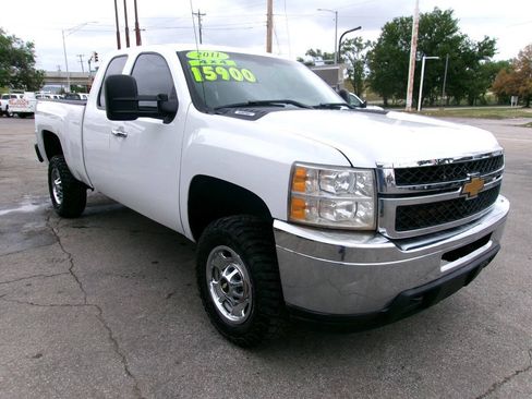 Used 2011 Chevrolet Silverado 2500 W/T AWD/4WD image 7