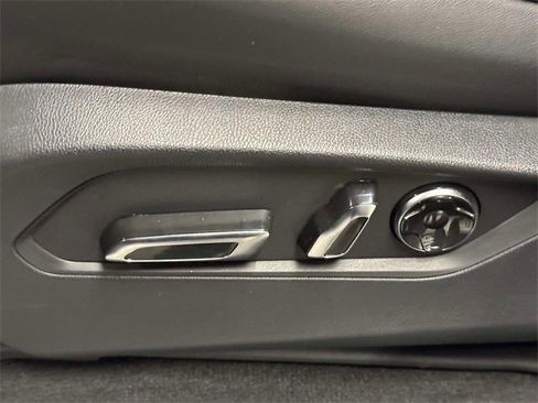 Used 2025 Acura MDX A-Spec image 16