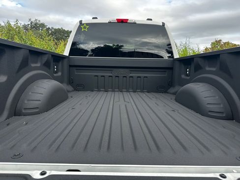 New 2025 Ford F350 Lariat w/ Black Appearance Package image 43