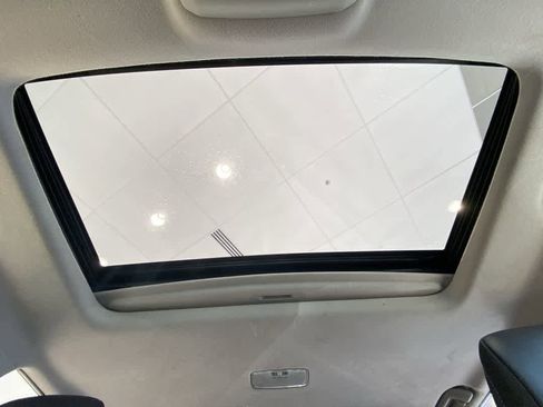 Used 2020 Toyota 4Runner SR5 Premium w/ Moonroof Package AWD/4WD image 25