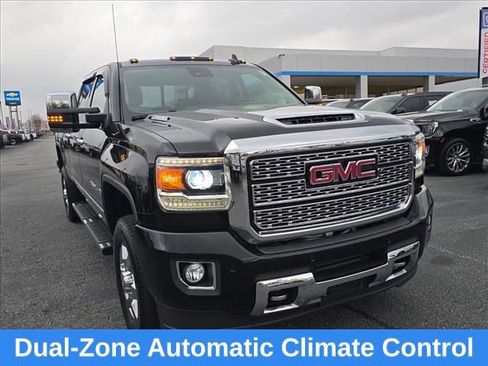 Used 2019 GMC Sierra 3500 Denali w/ Duramax Plus Package image 13