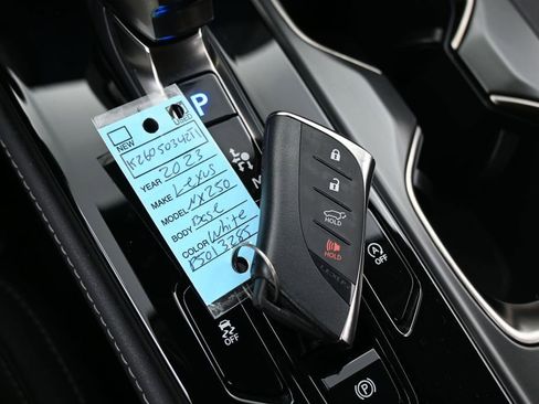 Used 2023 Lexus NX 250 FWD w/ Towing Package (2000 Lbs) image 22