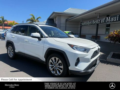 Used 2021 Toyota RAV4 XLE Premium FWD image 1
