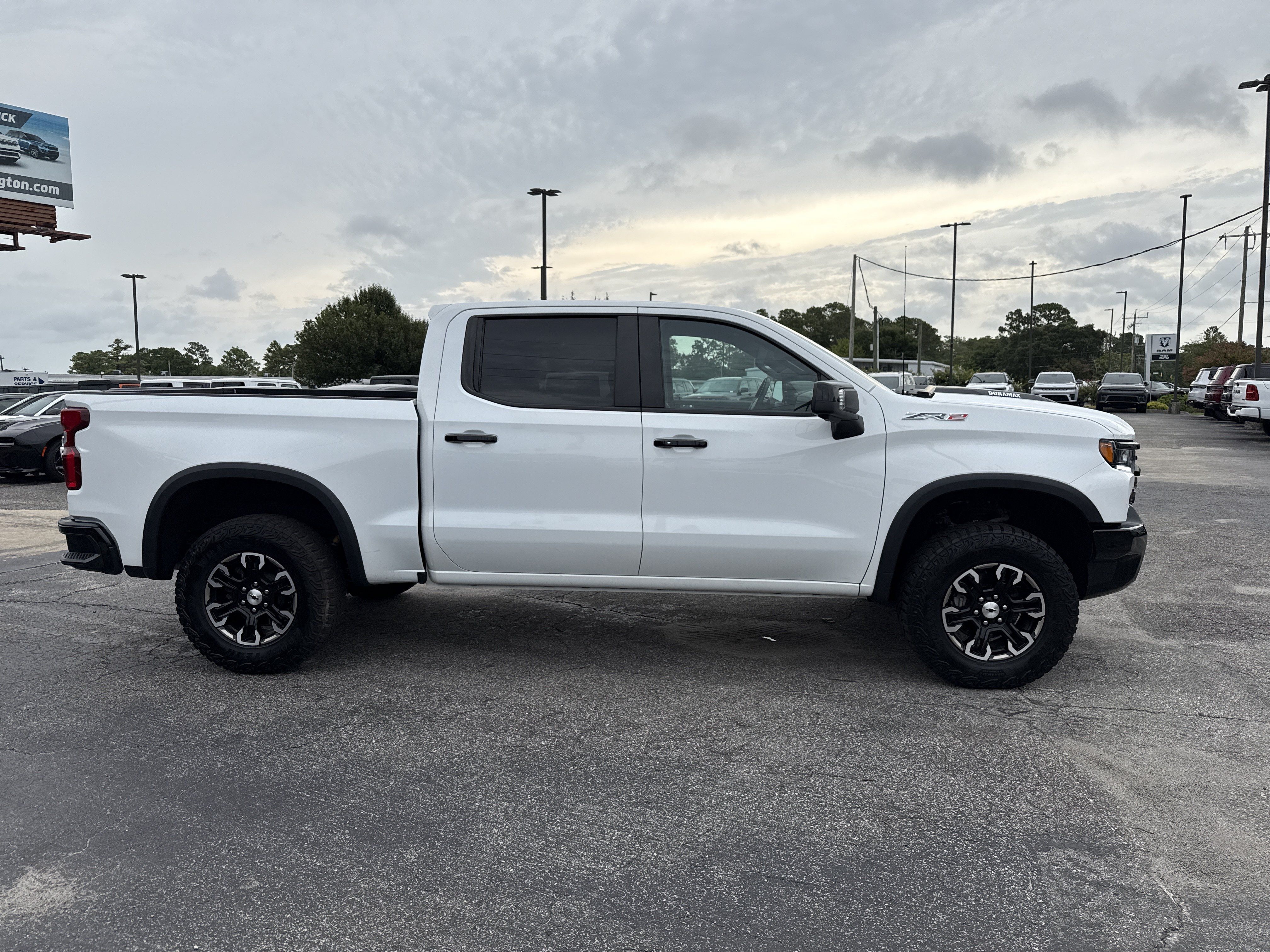 Used 2024 Chevrolet Silverado 1500 ZR2 w/ Technology Package AWD/4WD image 16