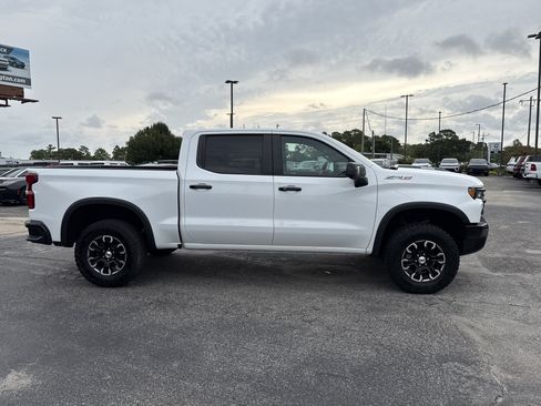 Used 2024 Chevrolet Silverado 1500 ZR2 w/ Technology Package AWD/4WD image 16
