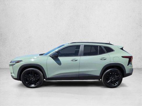 Certified 2024 Chevrolet Trax ACTIV w/ Sunroof Package FWD image 5