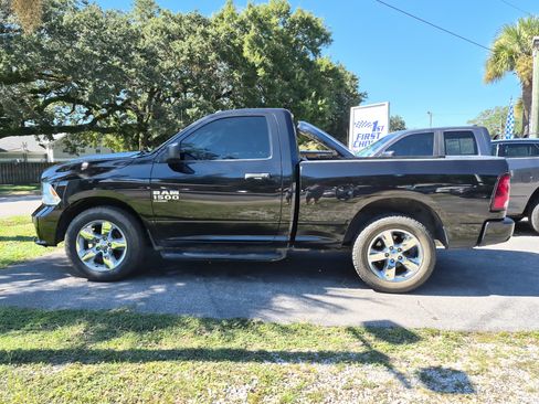 Used 2019 RAM 1500 Express w/ Express Value Package image 2