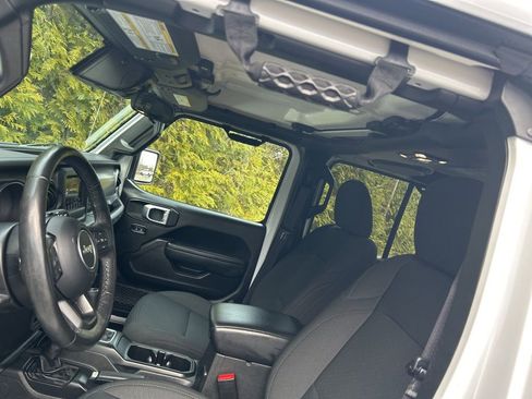 Used 2022 Jeep Wrangler Unlimited Willys image 27