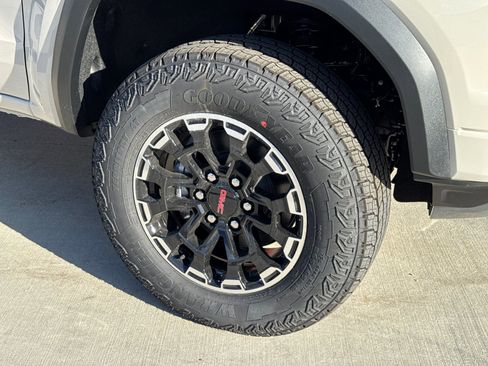 New 2026 GMC Canyon AT4 w/ Technology Plus Package AWD/4WD image 6