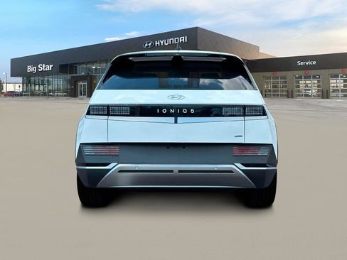 New 2024 Hyundai Ioniq 5 SEL image 6
