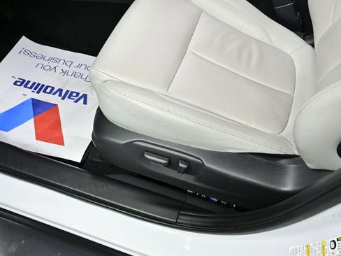 Used 2024 Mitsubishi Eclipse Cross SEL image 15