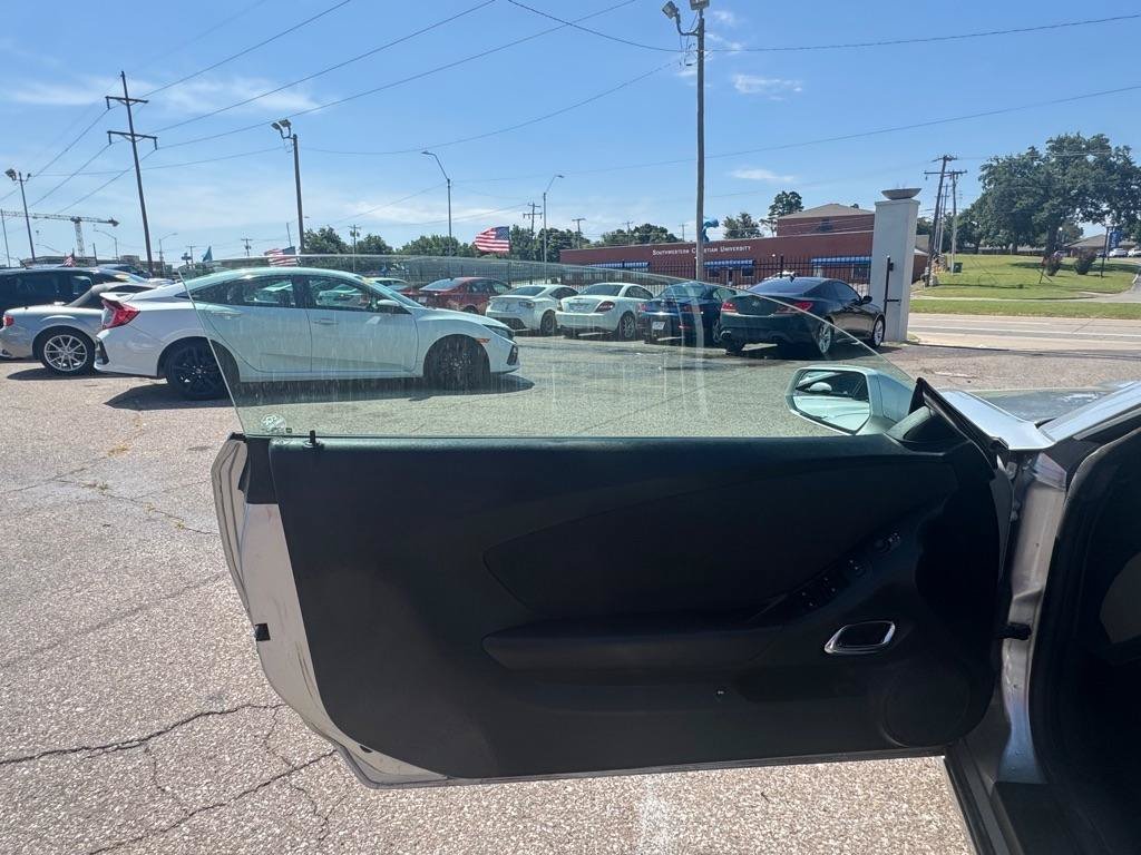 Used 2014 Chevrolet Camaro LT RWD image 8