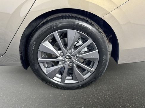 New 2026 Nissan Sentra SL w/ Floor Mat Package FWD image 31