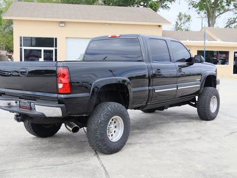 Used 2005 Chevrolet Silverado 2500 LS w/ Heavy-Duty Power Package image 8