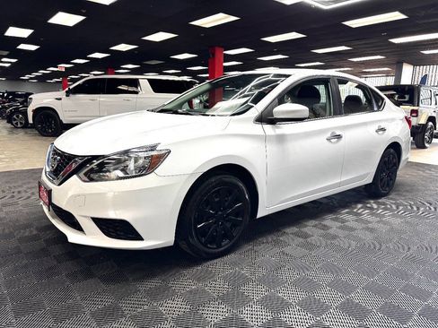 Used 2018 Nissan Sentra S image 7
