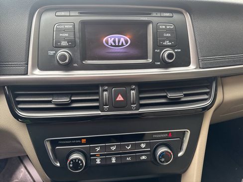 Used 2016 Kia Optima LX image 18