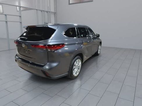 Used 2023 Toyota Highlander Limited AWD/4WD image 8