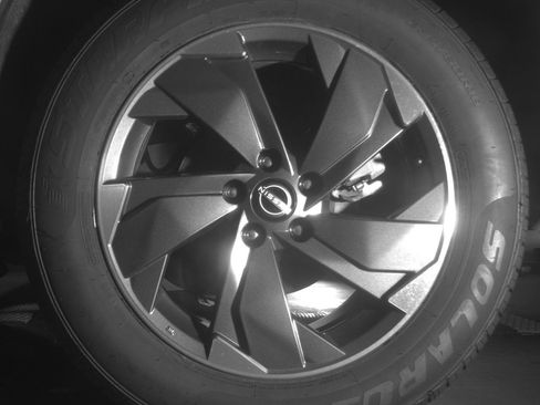 Used 2025 Nissan Rogue SV image 14