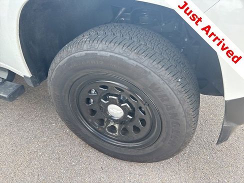 Used 2025 Chevrolet Colorado W/T w/ WT Convenience Package II image 14