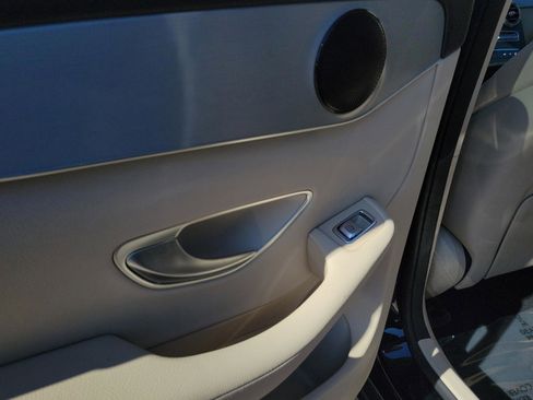 Used 2022 Mercedes-Benz GLC 300 image 11