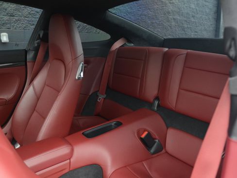 Used 2018 Porsche 911 Carrera GTS RWD image 28