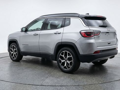 Used 2025 Jeep Compass Limited image 6