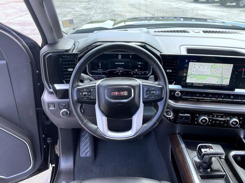 Used 2023 GMC Sierra 1500 SLT w/ SLT Premium Package AWD/4WD image 11
