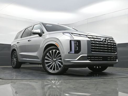 Used 2025 Hyundai Palisade Calligraphy image 29