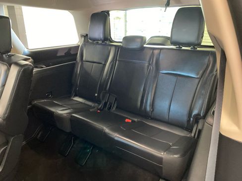 Used 2022 Ford Expedition XLT AWD/4WD image 11