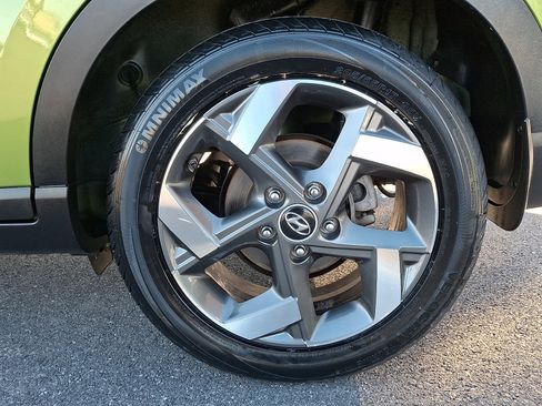 Used 2022 Hyundai Venue SEL image 8