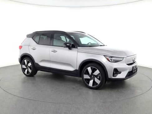 Used 2023 Volvo XC40 Recharge Ultimate w/ Protection Package Premier image 29