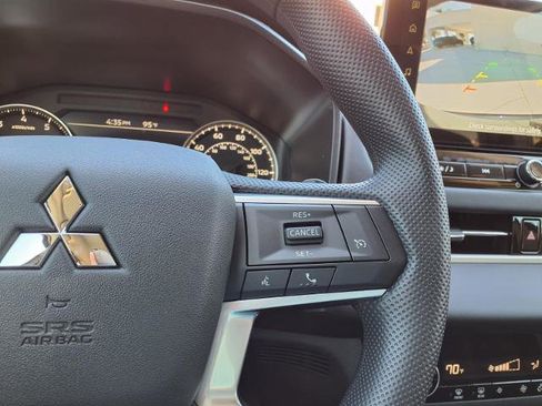 New 2026 Mitsubishi Outlander ES FWD image 21