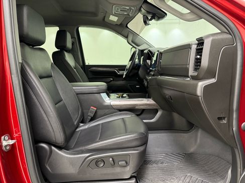 Used 2024 Chevrolet Silverado 2500 LTZ w/ LTZ Plus Package image 31