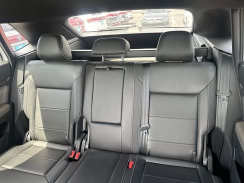 Used 2023 Volkswagen Atlas Cross Sport SE AWD/4WD image 23