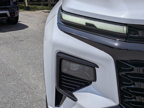 Certified 2024 Chevrolet Traverse RS FWD image 9