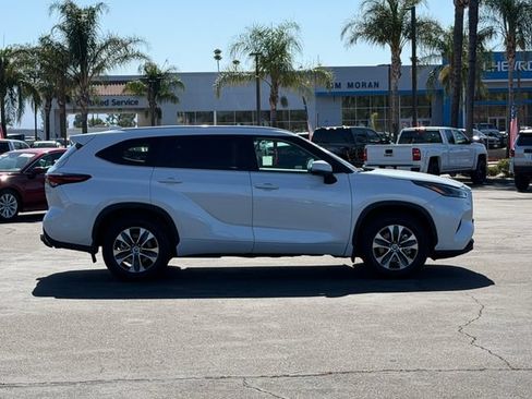 Used 2026 Toyota Highlander XLE AWD/4WD image 4