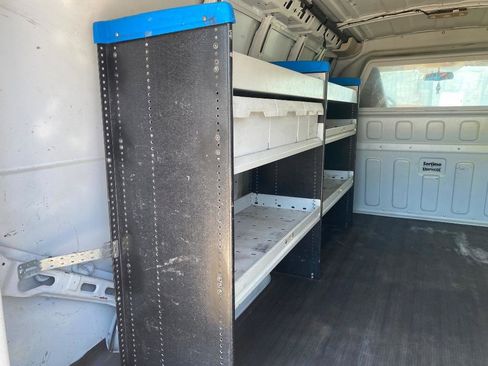 Used 2017 Chevrolet Express 2500 RWD image 19