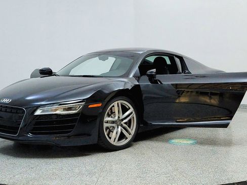 Used 2014 Audi R8 V8 w/ Convenience Package image 9