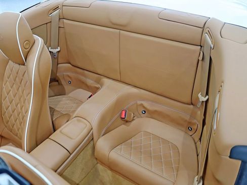 Used 2011 Ferrari California RWD image 30
