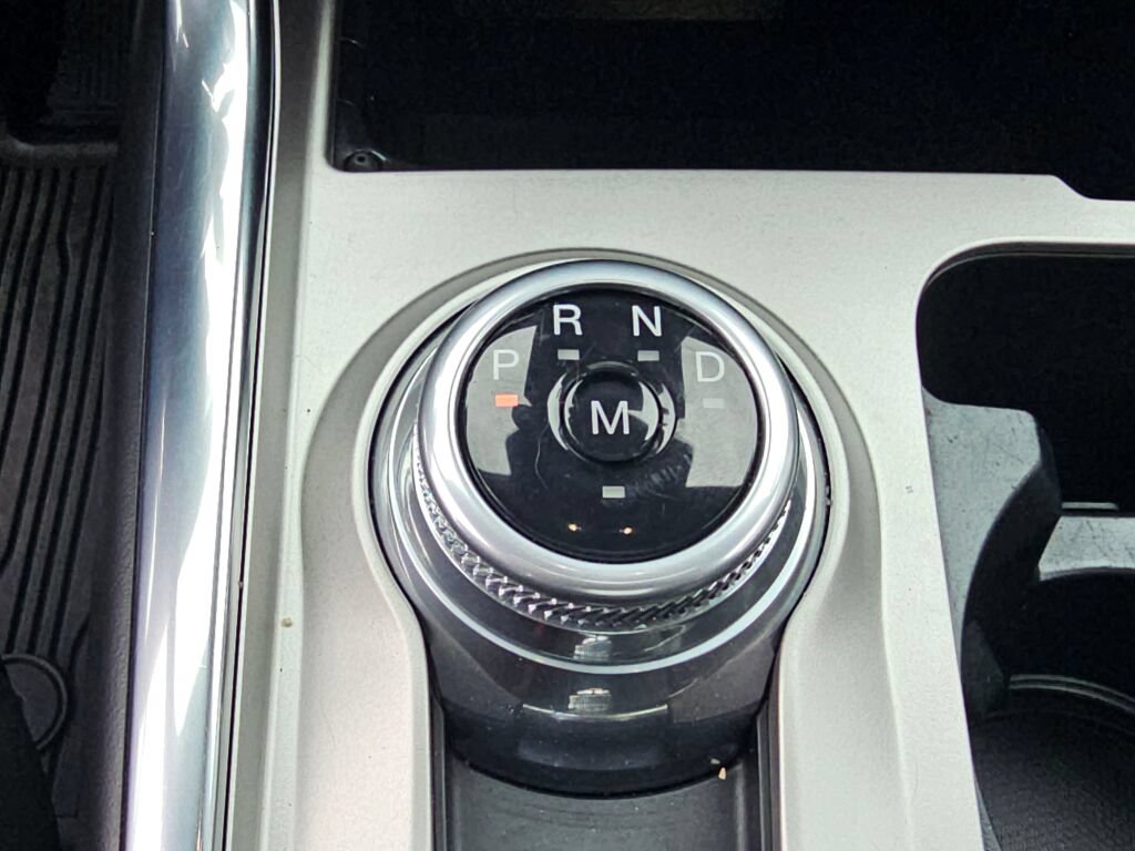 Used 2021 Ford Explorer Platinum w/ Equipment Group 601A AWD/4WD image 31