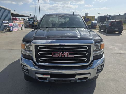 Used 2018 GMC Sierra 2500 SLT w/ Driver Alert Package AWD/4WD image 4