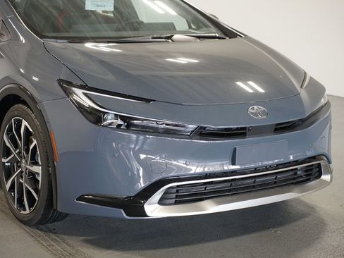New 2026 Toyota Prius Plug-In Hybrid image 4