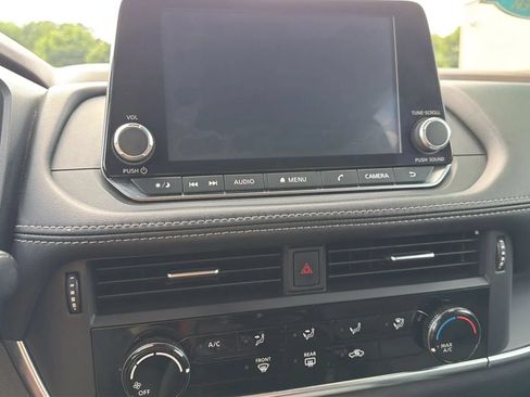 Used 2021 Nissan Rogue S FWD image 22