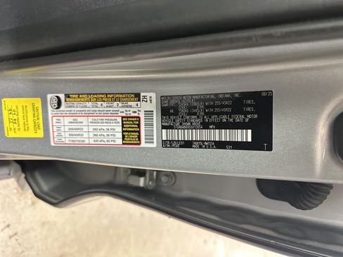 Used 2025 Lexus TX 500h AWD image 36
