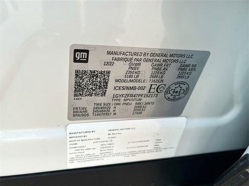 Used 2023 Cadillac XT4 Sport w/ Sun And Sound Package image 31