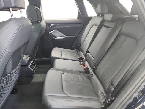 Used 2023 Audi Q3 2.0T Premium Plus image 24