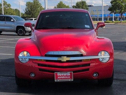 Used 2004 Chevrolet SSR w/ Preferred Equipment Group RWD image 4