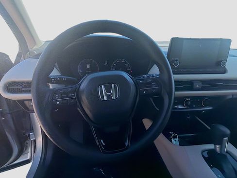 Used 2024 Honda HR-V LX image 10