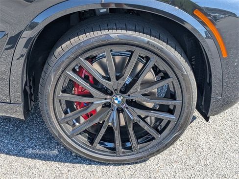 New 2026 BMW X5 M60i w/ Climate Comfort Package image 12